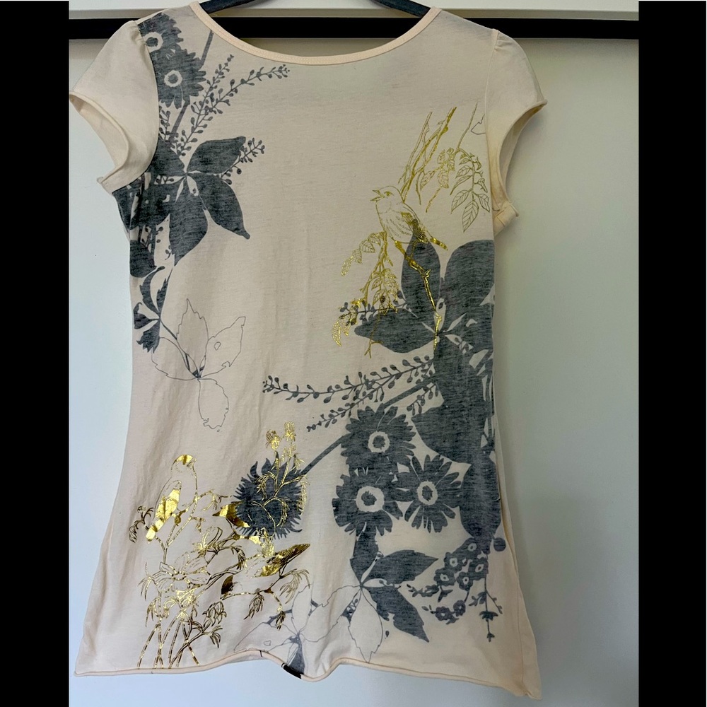 Topshop/ Realitee T-shirt with birds and plant print pattern.